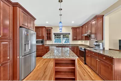 28 Hickory Dr, Shrewsbury, MA 01545 - Photo 10