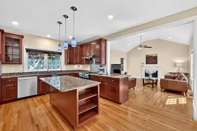 28 Hickory Dr, Shrewsbury, MA 01545 - Photo 8