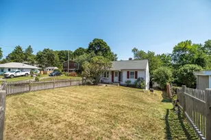 141 Cherry St, Gloucester, MA 01930 - Photo 2