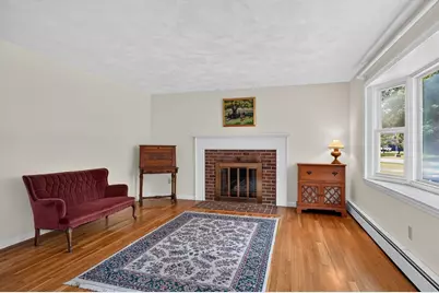 15 Burbank Ln, Lancaster, MA 01523 - Photo 6