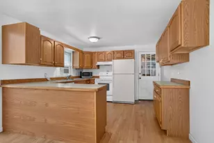15 Burbank Ln, Lancaster, MA 01523 - Photo 8