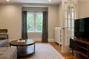 20 Lee Hill Rd, Boston, MA 02131 - Photo 2