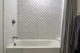 20 Lee Hill Rd, Boston, MA 02131 - Photo 8