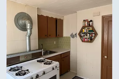 10 Denny St, Worcester, MA 01609 - Photo 12