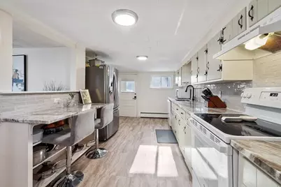 2 Grove St, Methuen, MA 01844 - Photo 14