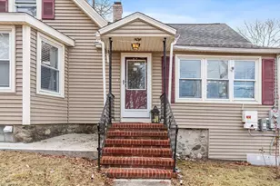 2 Grove St, Methuen, MA 01844 - Photo 4