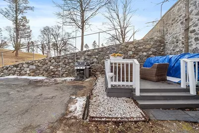 2 Grove St, Methuen, MA 01844 - Photo 32