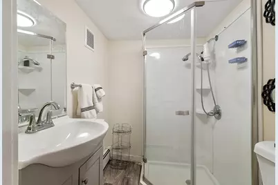 2 Grove St, Methuen, MA 01844 - Photo 18