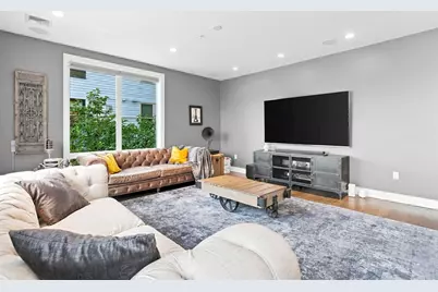 407 W 1st St #101, Boston, MA 02127 - Photo 14