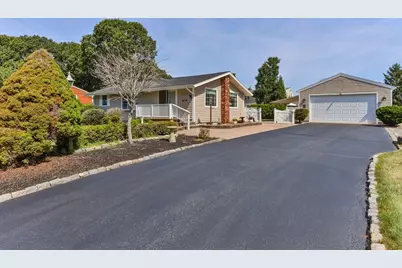 6 Robinhood Rd, Wareham, MA 02571 - Photo 4