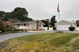 6 Robinhood Rd, Wareham, MA 02571 - Photo 2