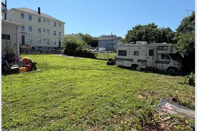 15 Allen St, Fall River, MA 02724 - Photo 10