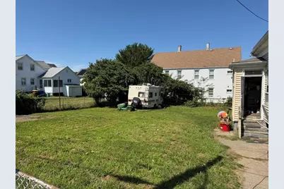 15 Allen St, Fall River, MA 02724 - Photo 8