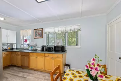 43 Brockton Ave, Haverhill, MA 01830 - Photo 18