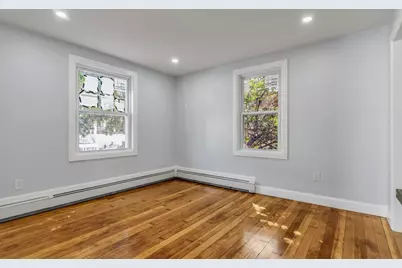 197 Oakland Ave, Methuen, MA 01844 - Photo 6