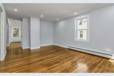 197 Oakland Ave, Methuen, MA 01844 - Photo 4