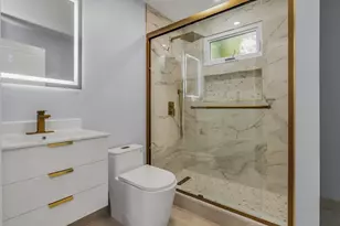 197 Oakland Ave, Methuen, MA 01844 - Photo 10