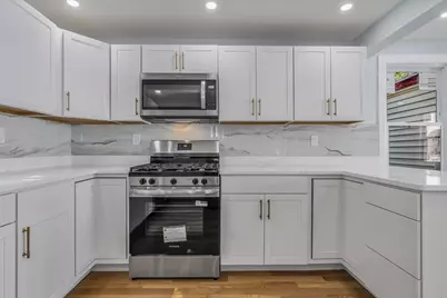 197 Oakland Ave, Methuen, MA 01844 - Photo 18