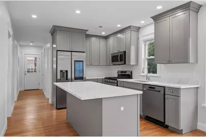 35 Farragut Ave #35, Medford, MA 02155 - Photo 6