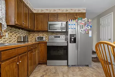 69 Thomas, Woonsocket, RI 02895 - Photo 8