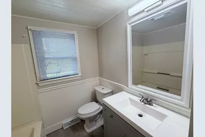 688 Plymouth St, Bridgewater, MA 02324 - Photo 10