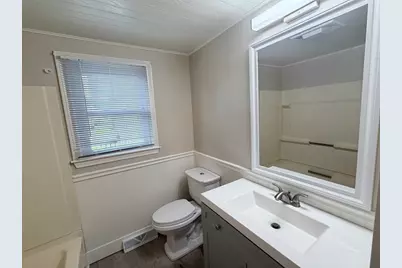 688 Plymouth St, Bridgewater, MA 02324 - Photo 10