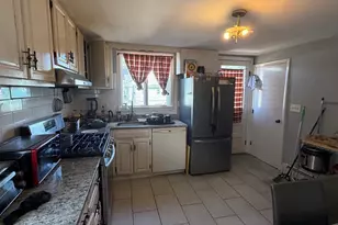 12 Appleton St, Malden, MA 02148 - Photo 2