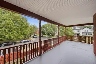 26 Washington Ave, Holyoke, MA 01040 - Photo 26