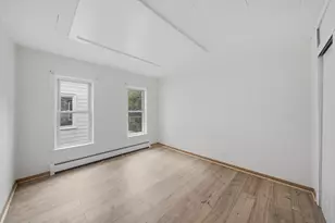 26 Washington Ave, Holyoke, MA 01040 - Photo 10