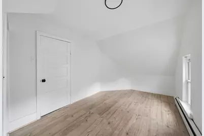26 Washington Ave, Holyoke, MA 01040 - Photo 18