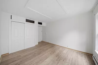 26 Washington Ave, Holyoke, MA 01040 - Photo 8