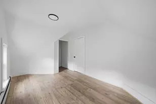 26 Washington Ave, Holyoke, MA 01040 - Photo 16