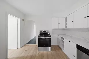 26 Washington Ave, Holyoke, MA 01040 - Photo 6