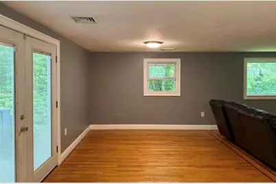 62 Piehl Ave, Worcester, MA 01606 - Photo 8