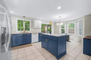 10 Fuller Ave, Attleboro, MA 02703 - Photo 6