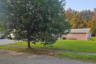 7 Lisa Rd, Peabody, MA 01960 - Photo 1