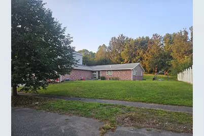 7 Lisa Rd, Peabody, MA 01960 - Photo 2