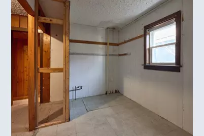 25 Stoneham Rd, Worcester, MA 01604 - Photo 4