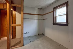 25 Stoneham Rd, Worcester, MA 01604 - Photo 4