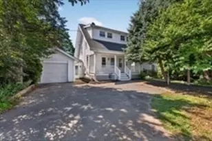 1496 Riverside Ave, Somerset, MA 02726 - Photo 2