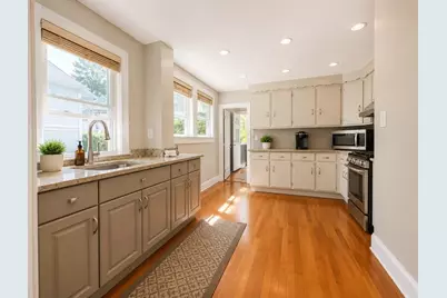 27 Woodleigh Rd, Watertown, MA 02472 - Photo 10