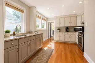 27 Woodleigh Rd, Watertown, MA 02472 - Photo 10