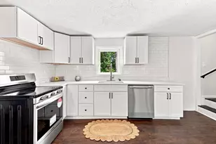 169 Quinapoxet St, Holden, MA 01522 - Photo 4