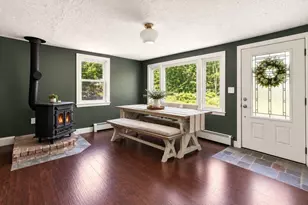 169 Quinapoxet St, Holden, MA 01522 - Photo 16