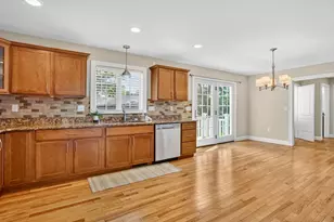 10 Begley St, Agawam, MA 01001 - Photo 14