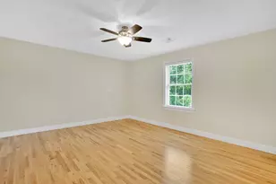 10 Begley St, Agawam, MA 01001 - Photo 20
