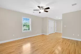 10 Begley St, Agawam, MA 01001 - Photo 22