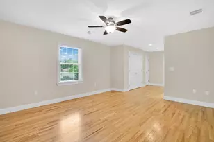 10 Begley St, Agawam, MA 01001 - Photo 22