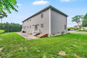 10 Begley St, Agawam, MA 01001 - Photo 38