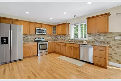 10 Begley St #10, Agawam, MA 01001 - Photo 8